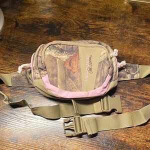 Fieldline Camo Waist Bag with Pink Trim
